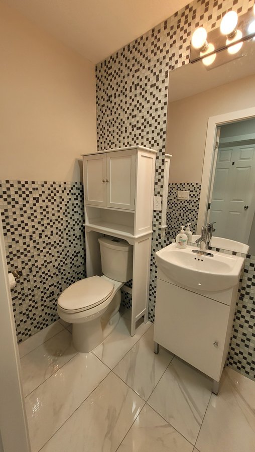 8648 161 Street - Photo 2