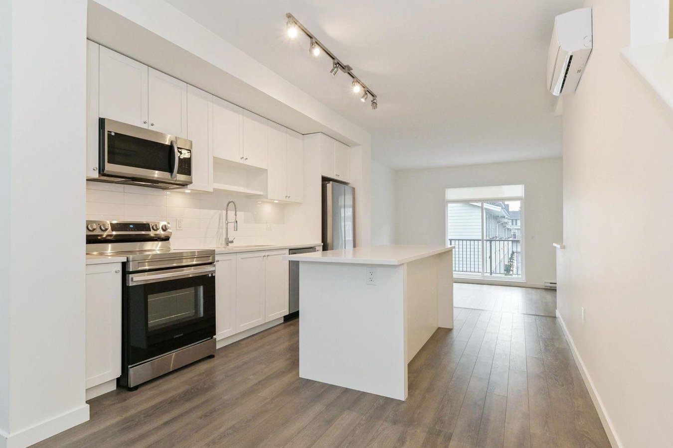 15778 85 AVENUE - Photo 2