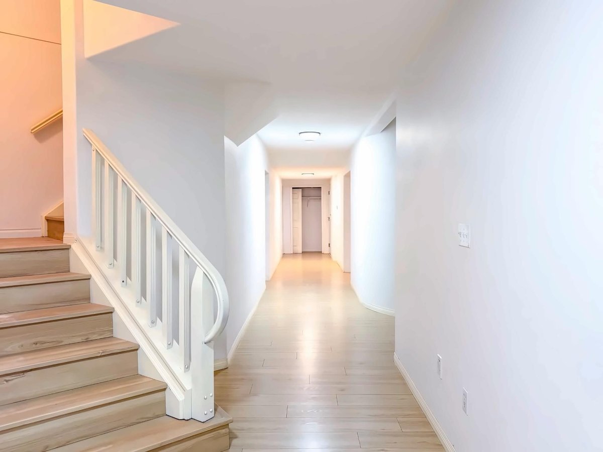 8687 165A Street - Photo 11