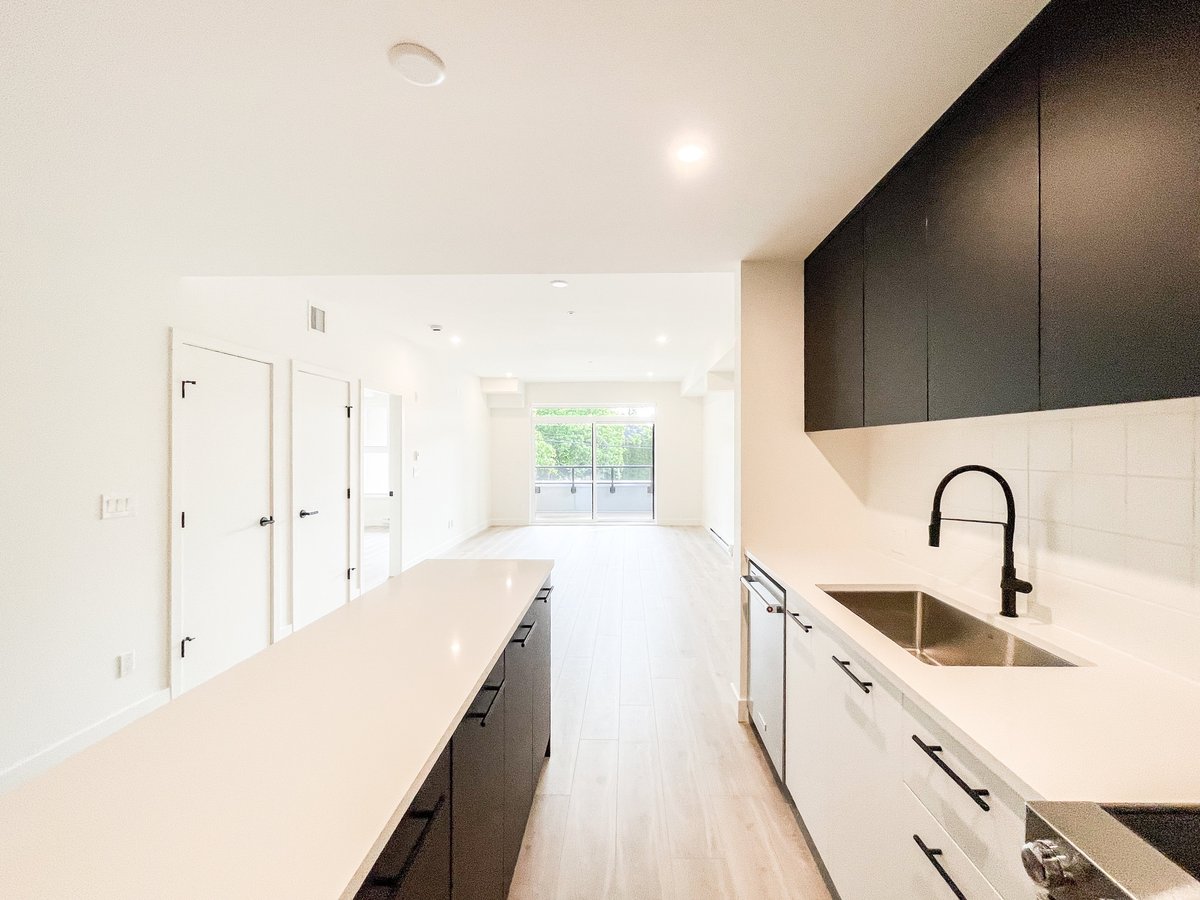 2635 King George Boulevard - Photo 3
