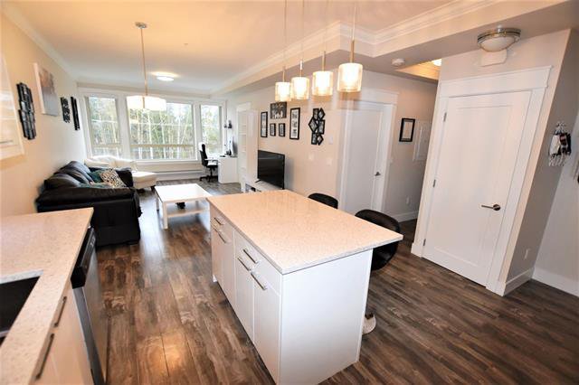 19228 64 Avenue - Photo 2