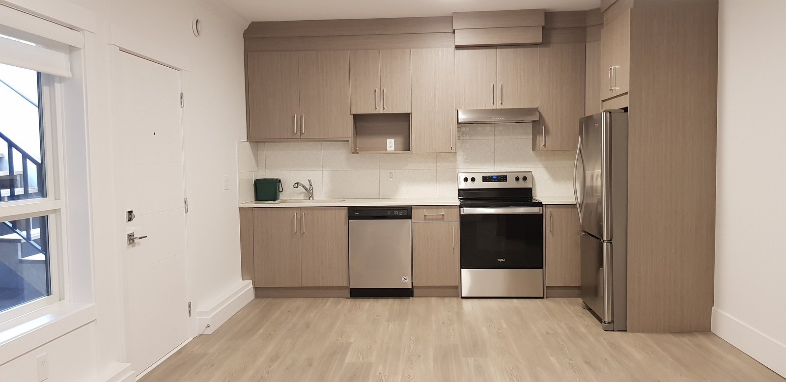 16791 18 Avenue - Photo 1