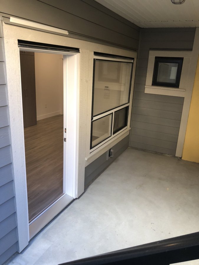 16791 18 Avenue - Photo 3