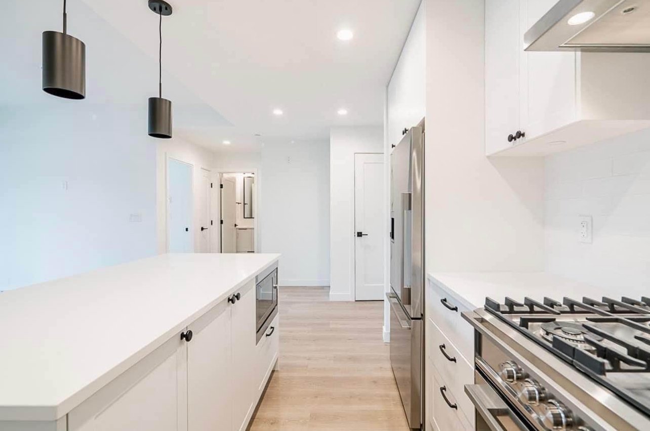 2425 166 Street - Photo 2