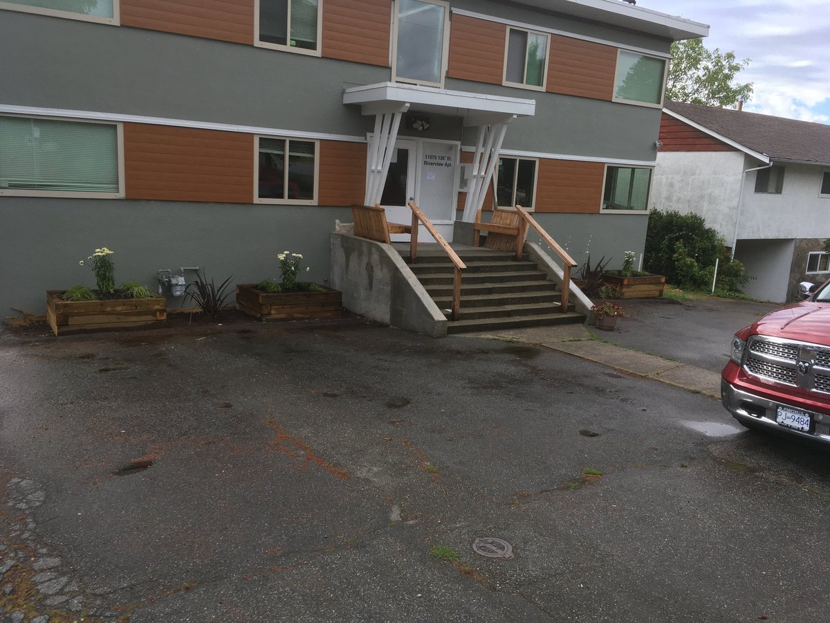 11075 136 Street - Photo 2