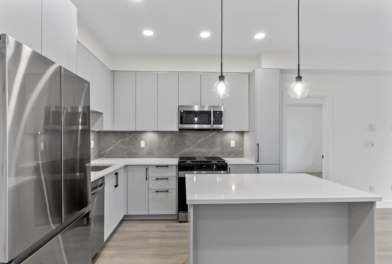 3528 146A Street - Photo 3