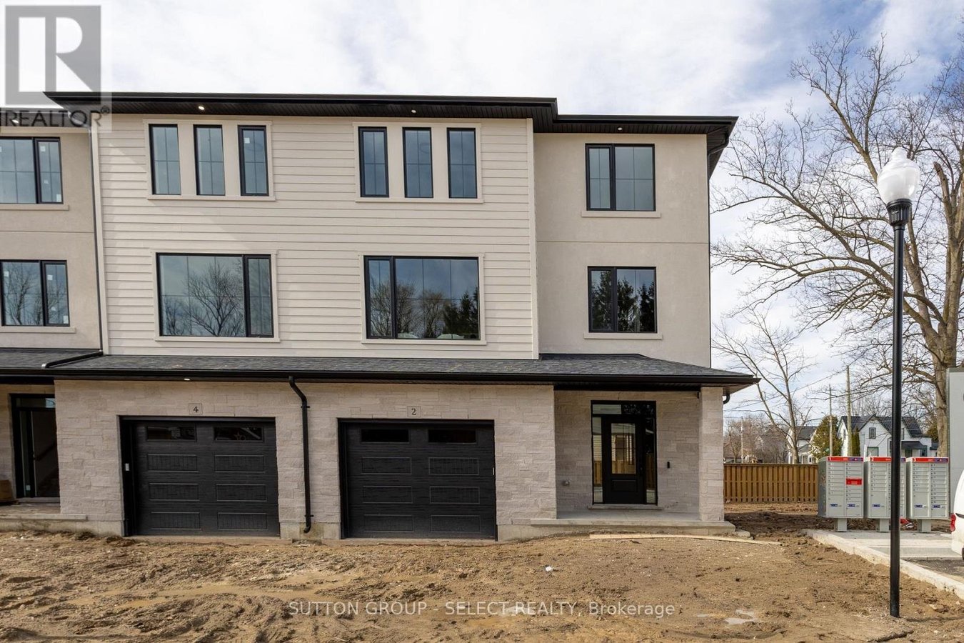 6 - 233 UPPER QUEEN STREET - Photo 2