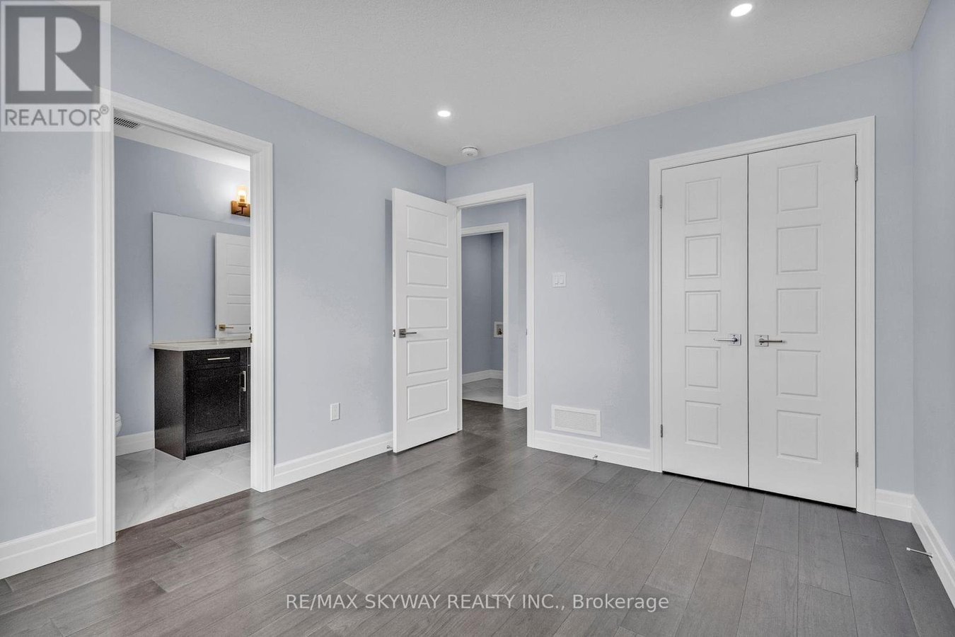 176 FOXBOROUGH PLACE - Photo 16