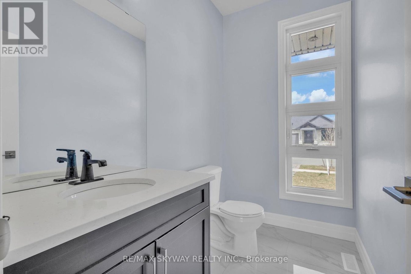 176 FOXBOROUGH PLACE - Photo 28