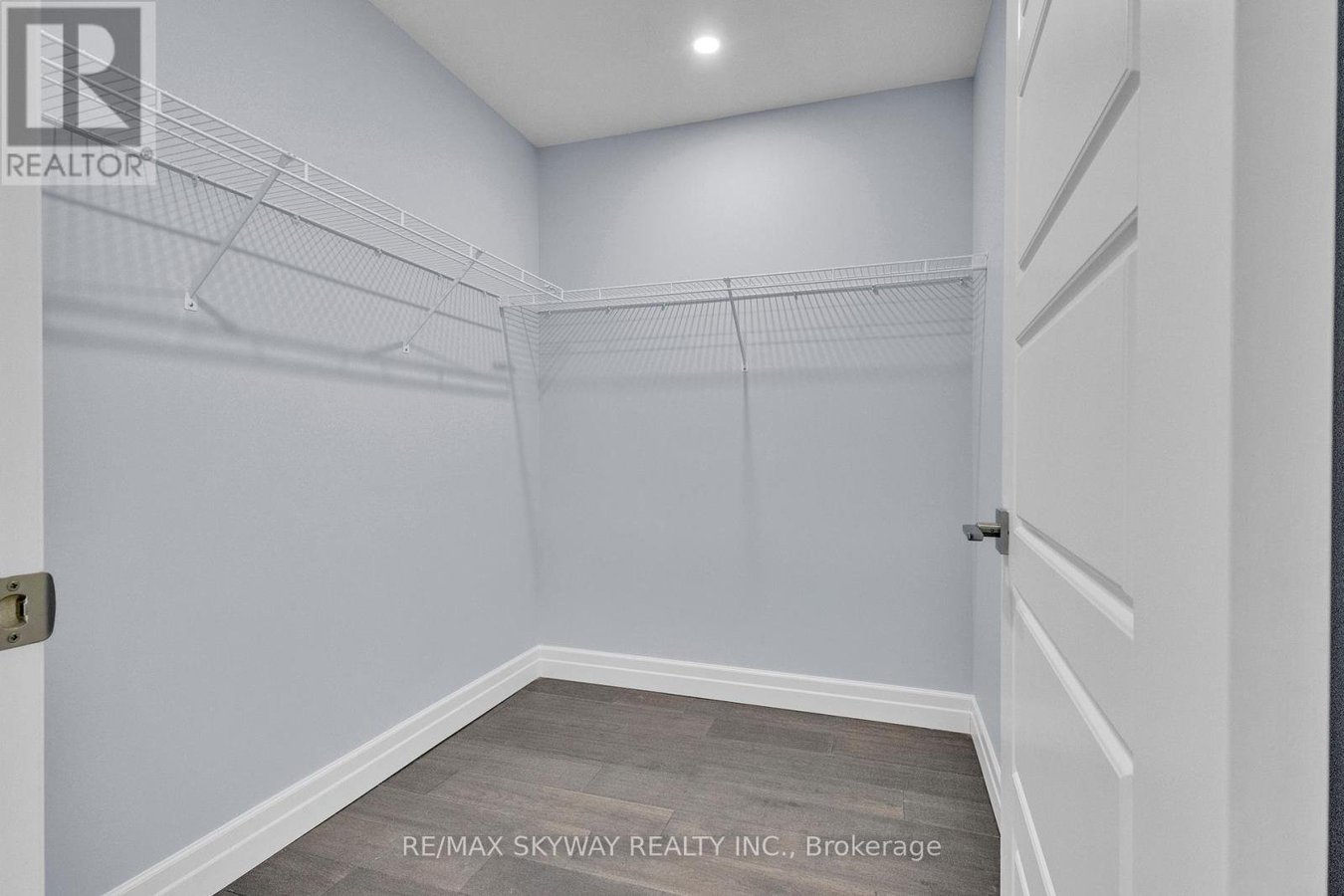 176 FOXBOROUGH PLACE - Photo 40
