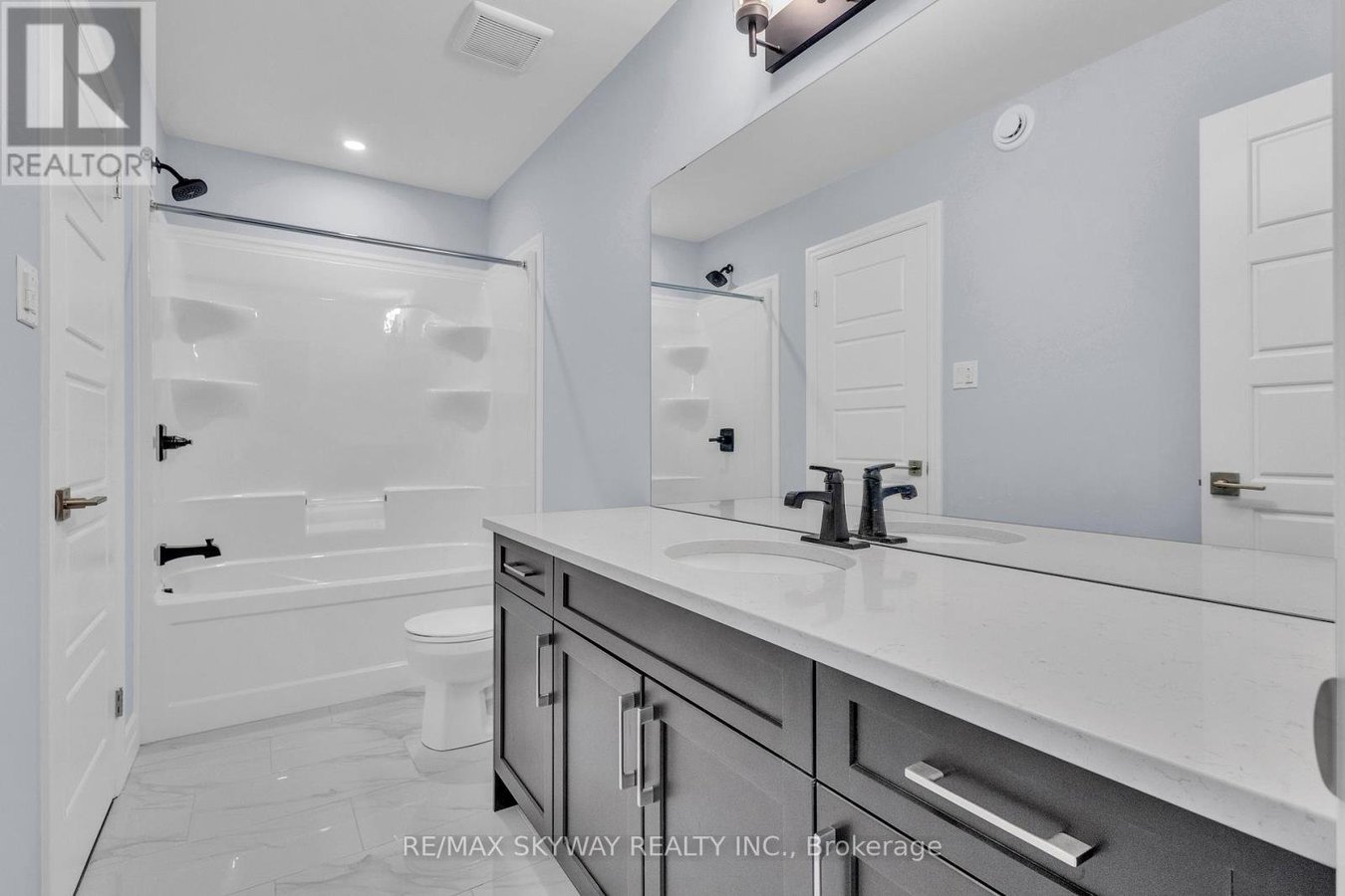 176 FOXBOROUGH PLACE - Photo 47