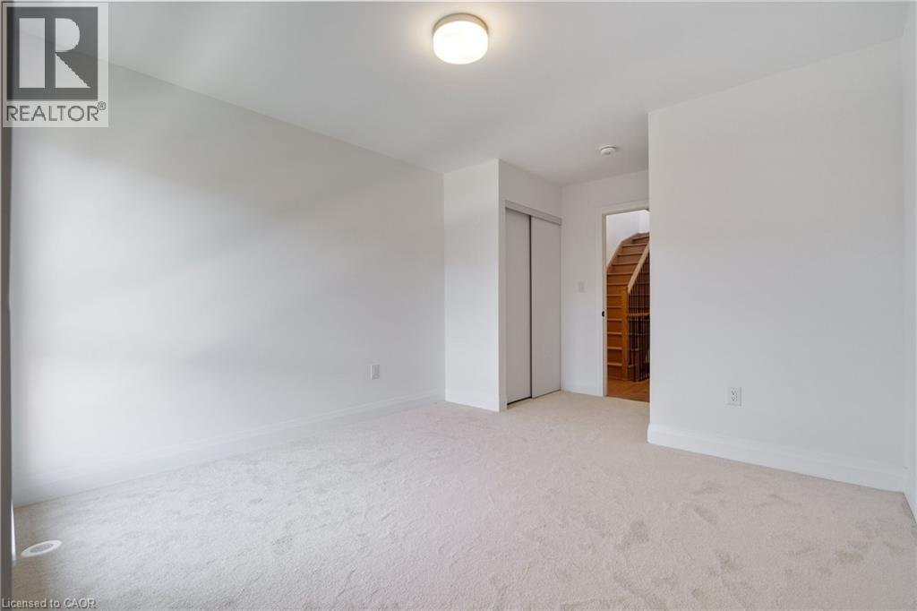 30 BURLEIGH Mews - Photo 30