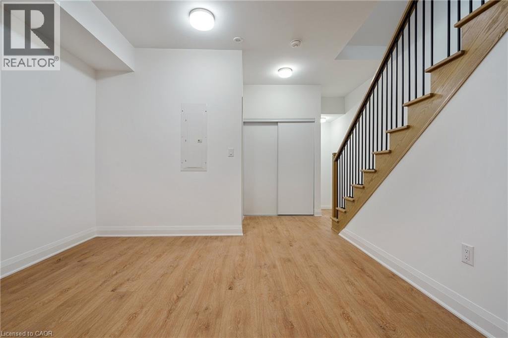 30 BURLEIGH Mews - Photo 33