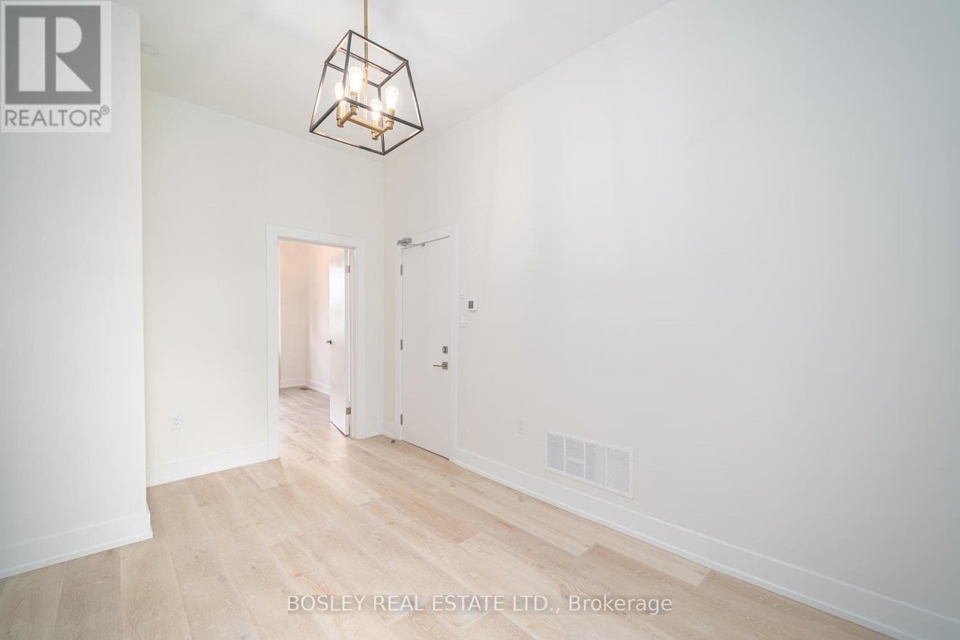 2 - 13 MANSFIELD AVENUE - Photo 4