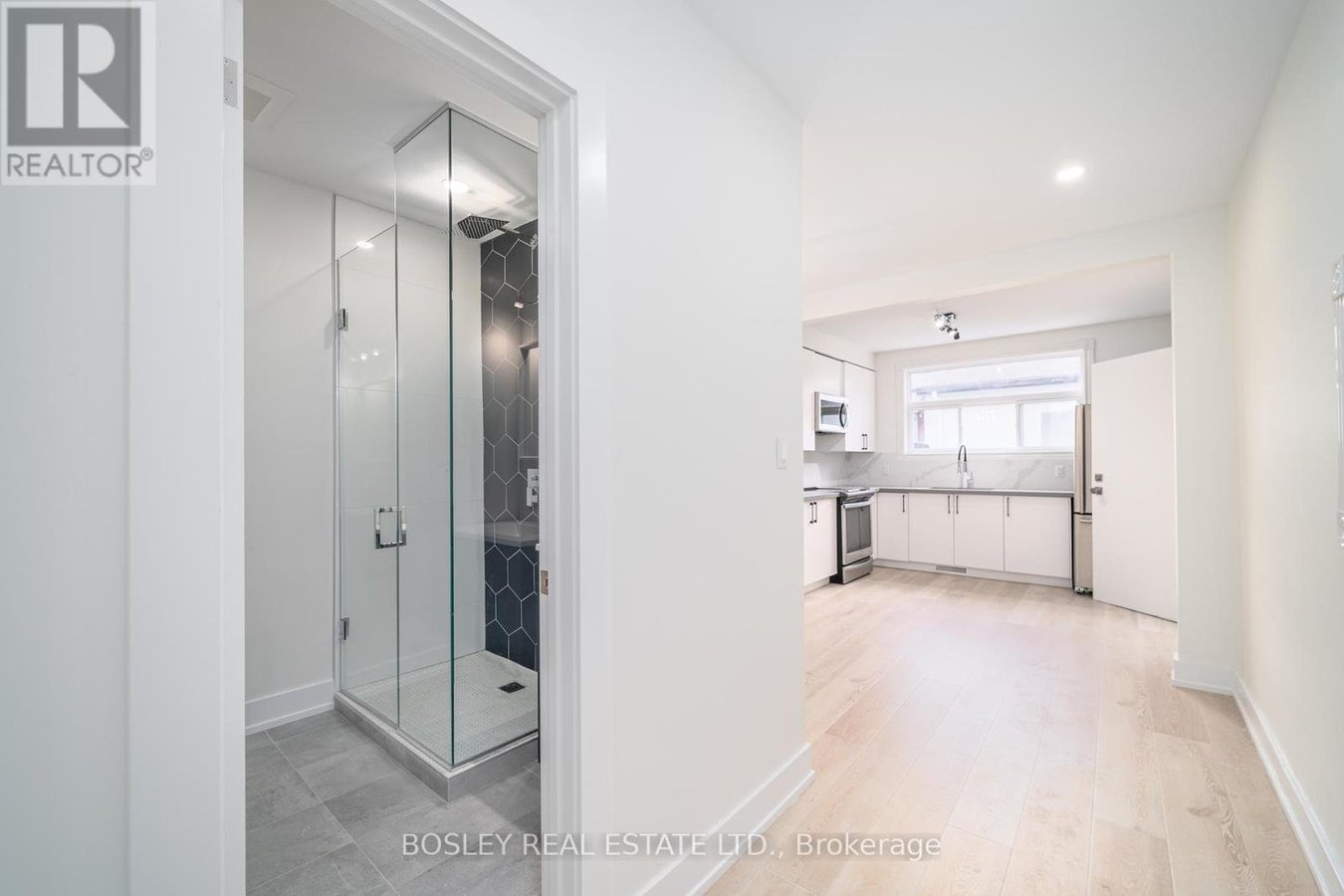 2 - 13 MANSFIELD AVENUE - Photo 9