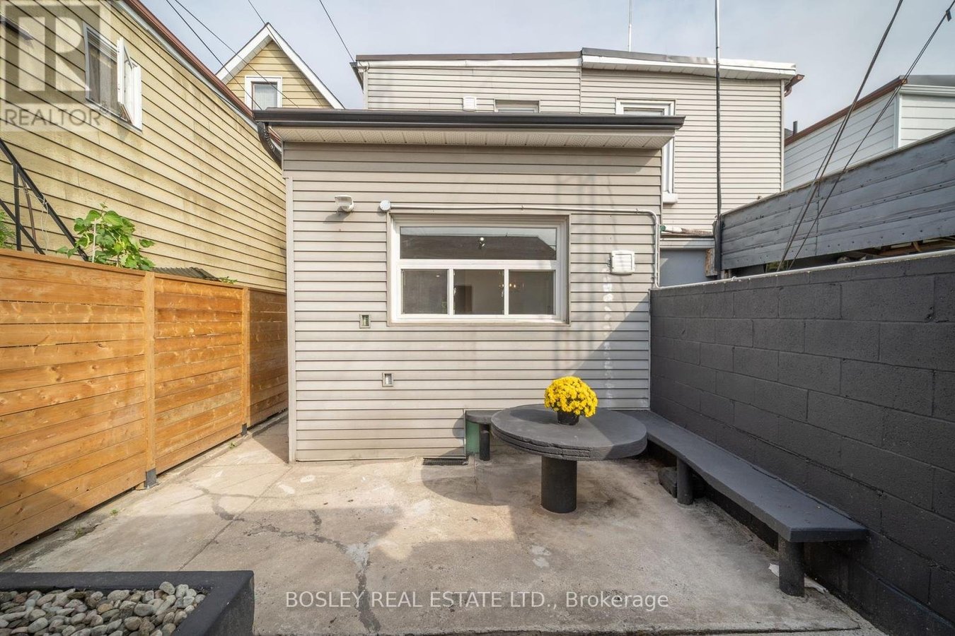 2 - 13 MANSFIELD AVENUE - Photo 15