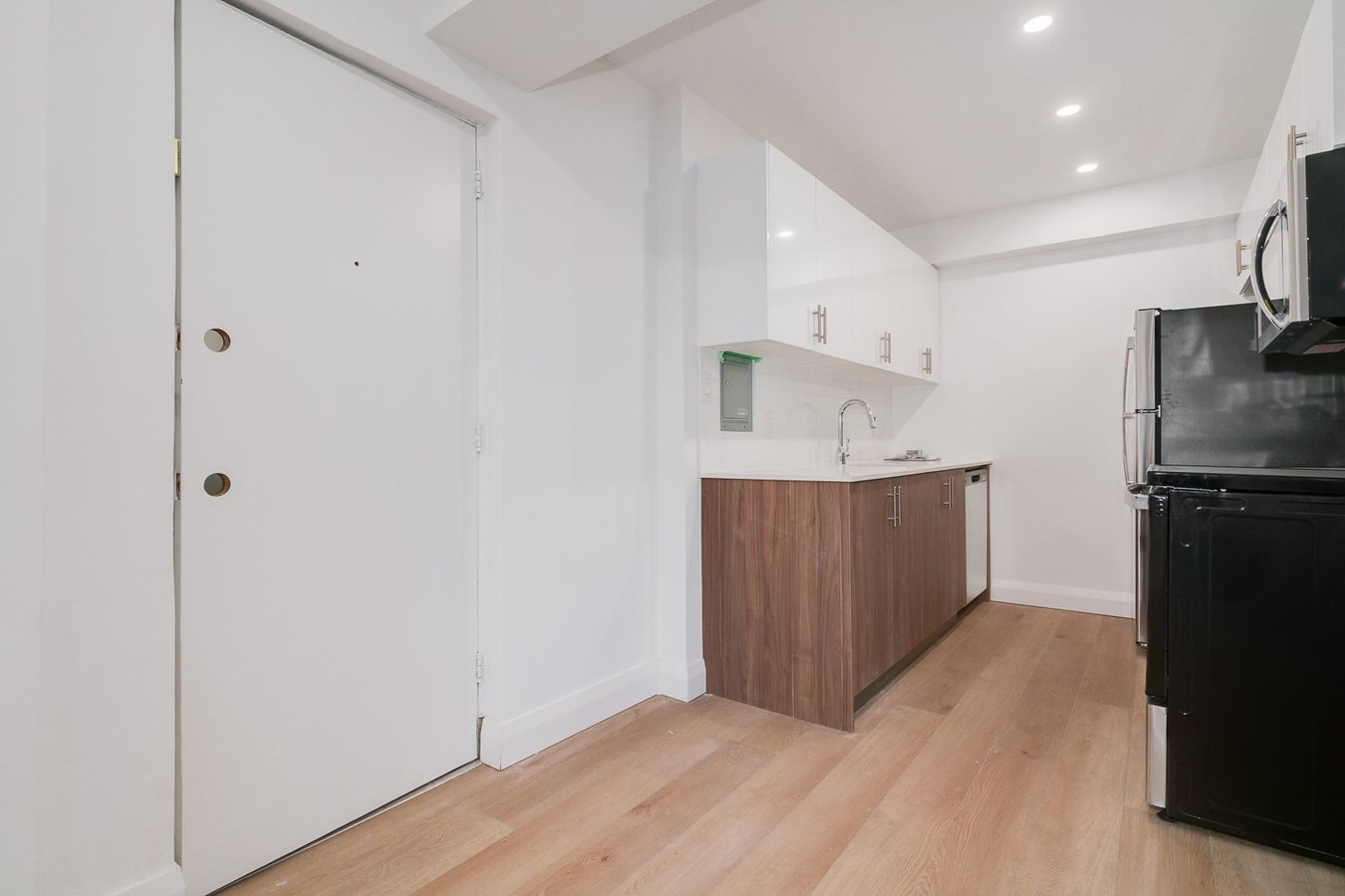 2707 Yonge Street - Photo 3