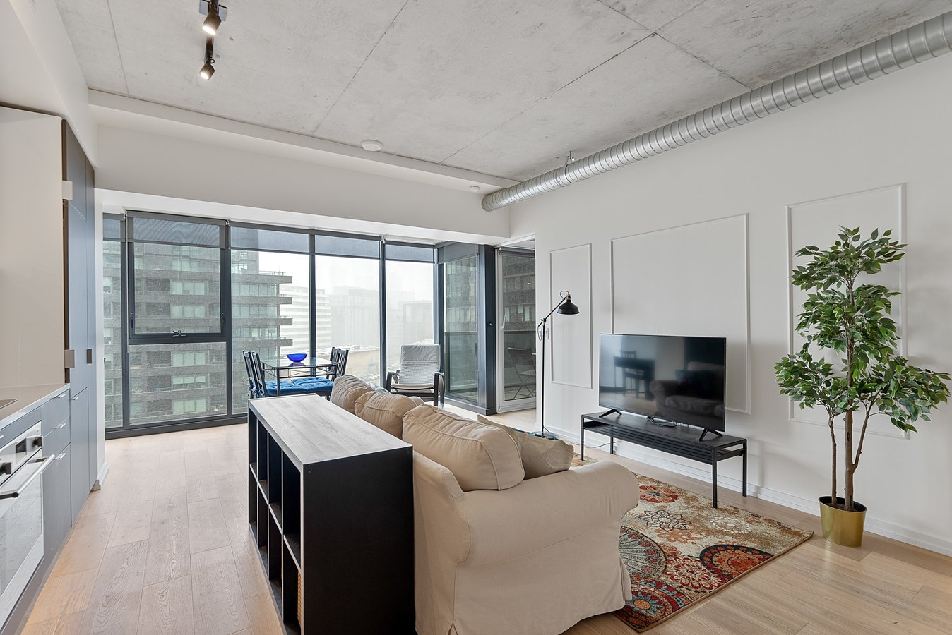 170 Bayview Avenue - Photo 2