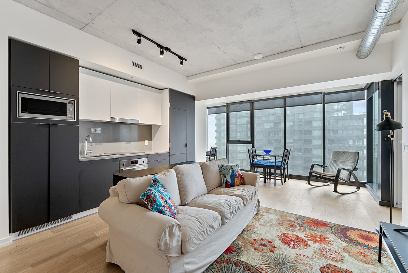 170 Bayview Avenue - Photo 3
