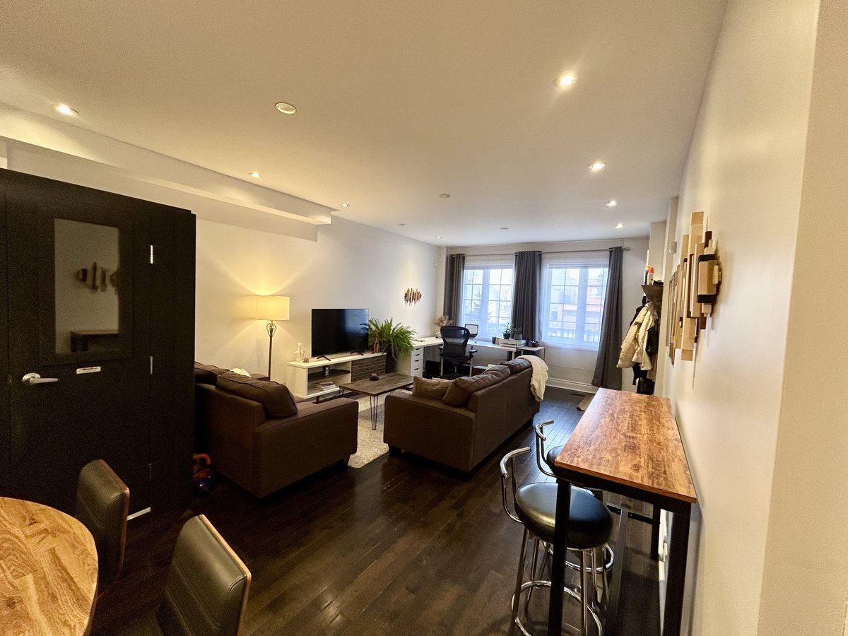 36 Coxwell Avenue - Photo 5