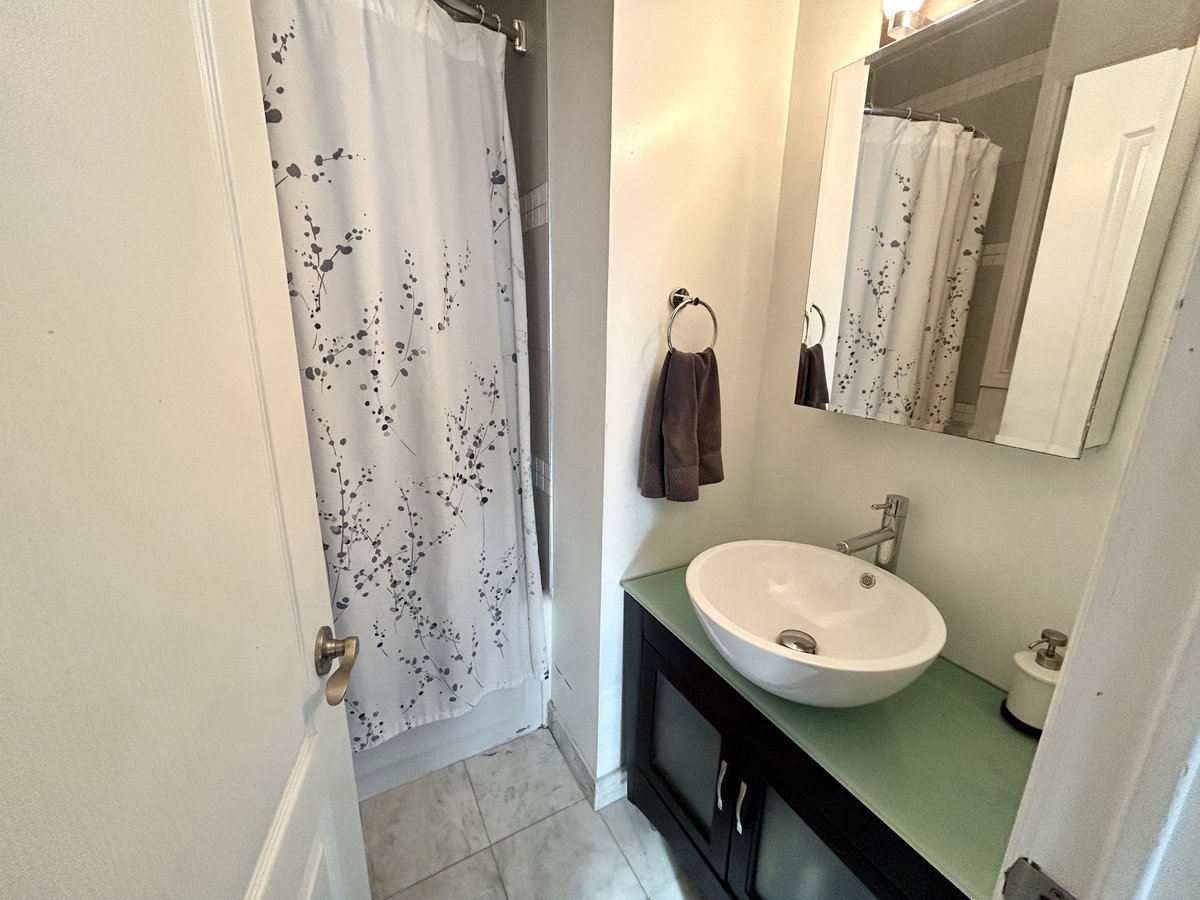 36 Coxwell Avenue - Photo 21