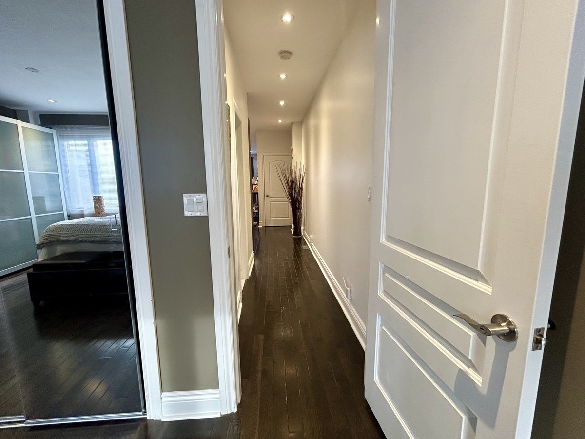 36 Coxwell Avenue - Photo 16