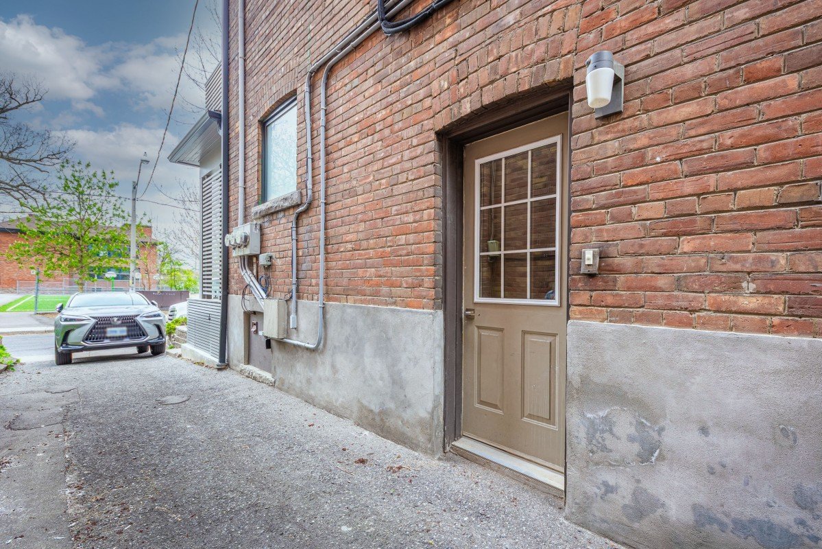 70 Nina Street - Photo 20