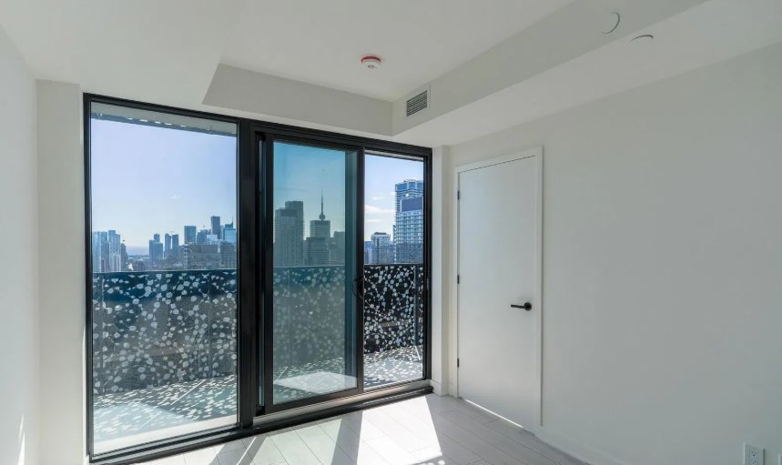 55 Charles Street East - Photo 4