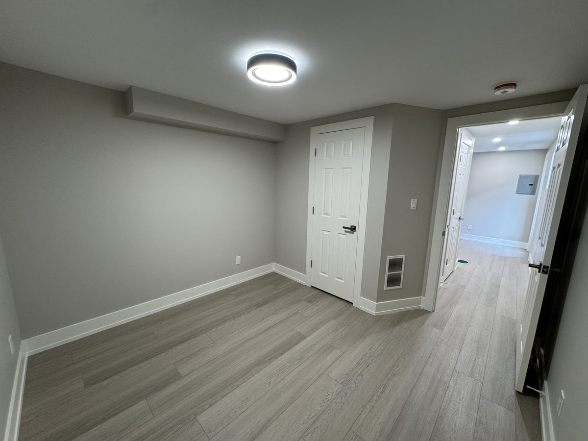 42 Emerson Avenue - Photo 2