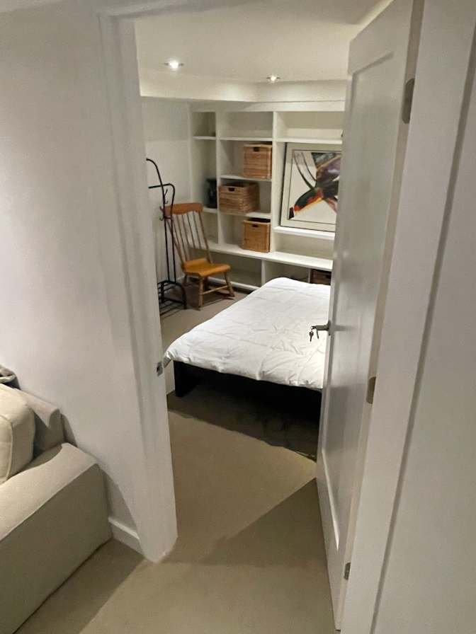 East End - Photo 5