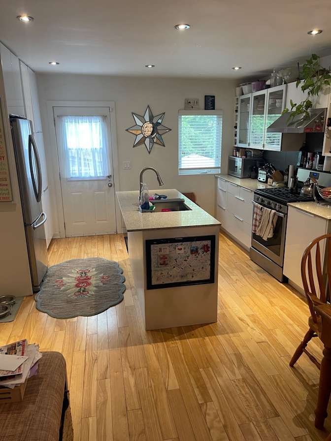East End - Photo 12
