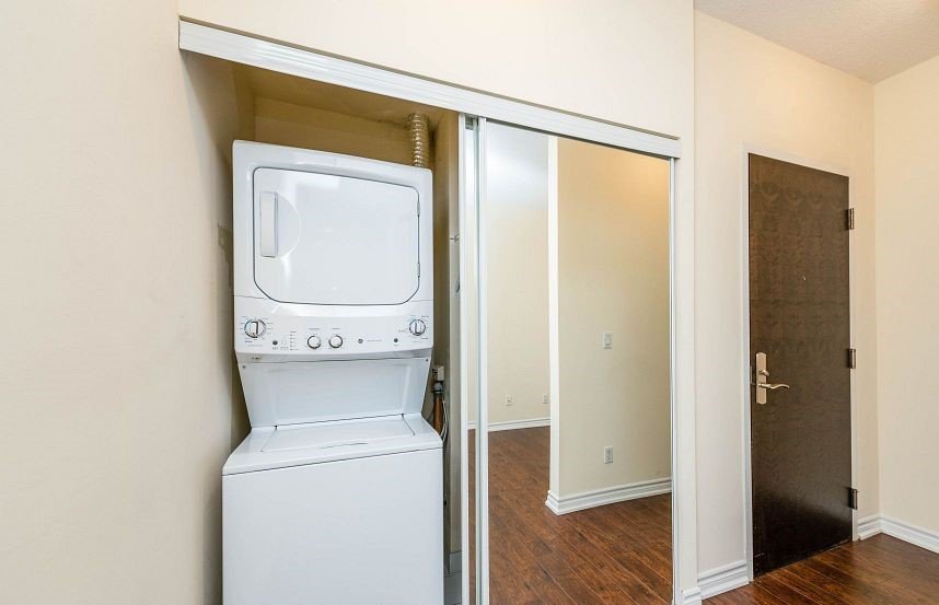 763 Bay Street - Photo 17