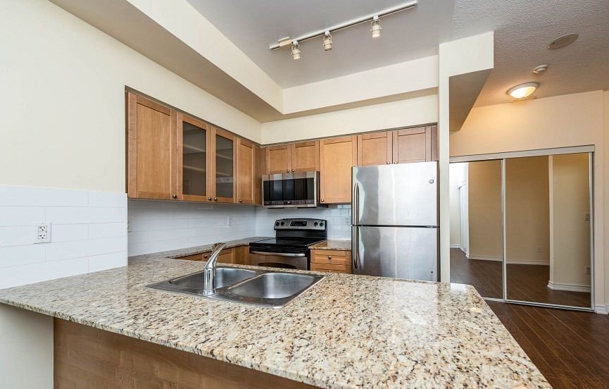 763 Bay Street - Photo 19