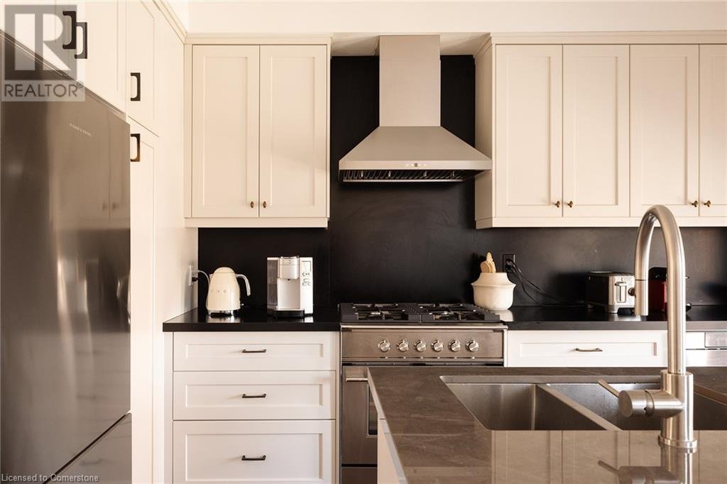 31 BROWNSTONE Lane - Photo 4