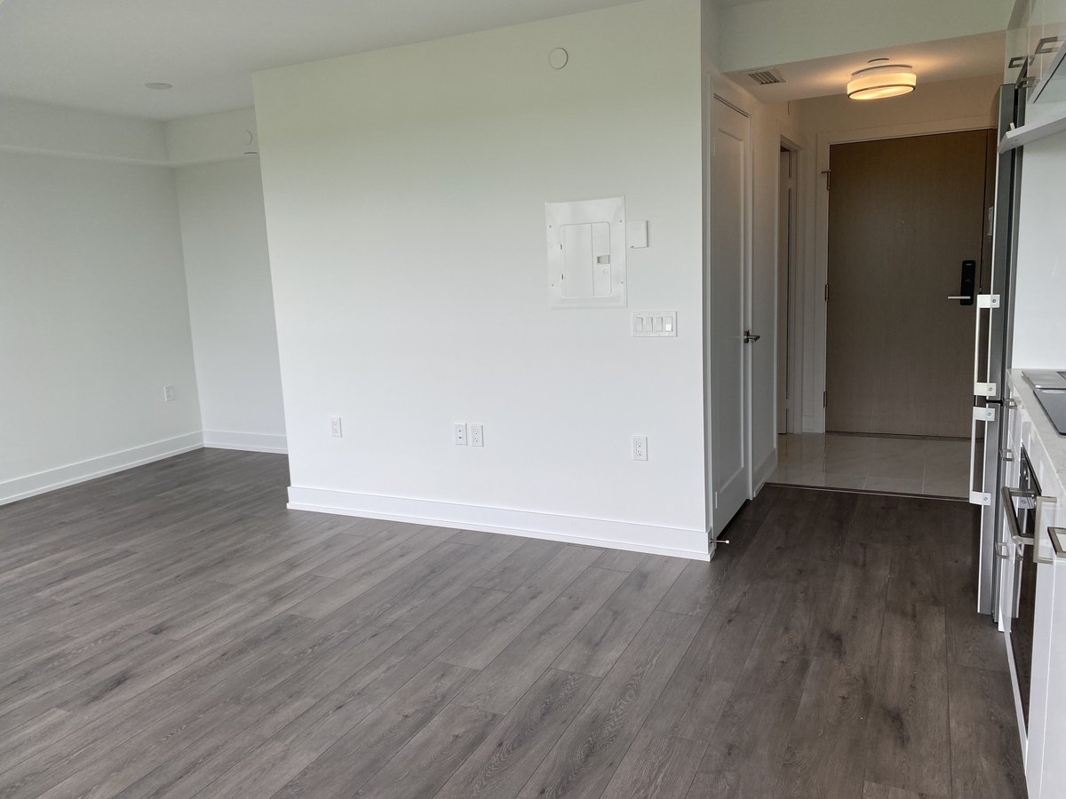 585 Bloor Street East - Photo 22
