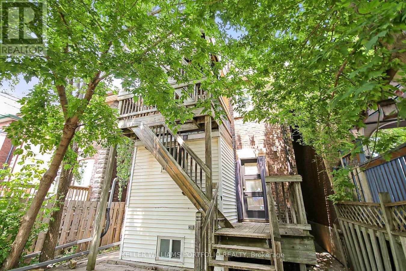 #3 - 35 HUMBERSIDE AVENUE - Photo 7