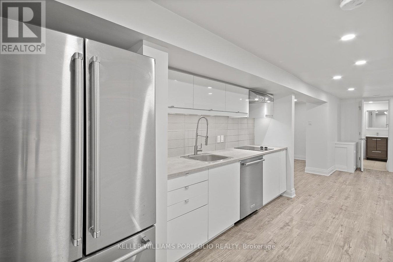 #1 (BASEMENT) - 35 HUMBERSIDE AVENUE - Photo 21