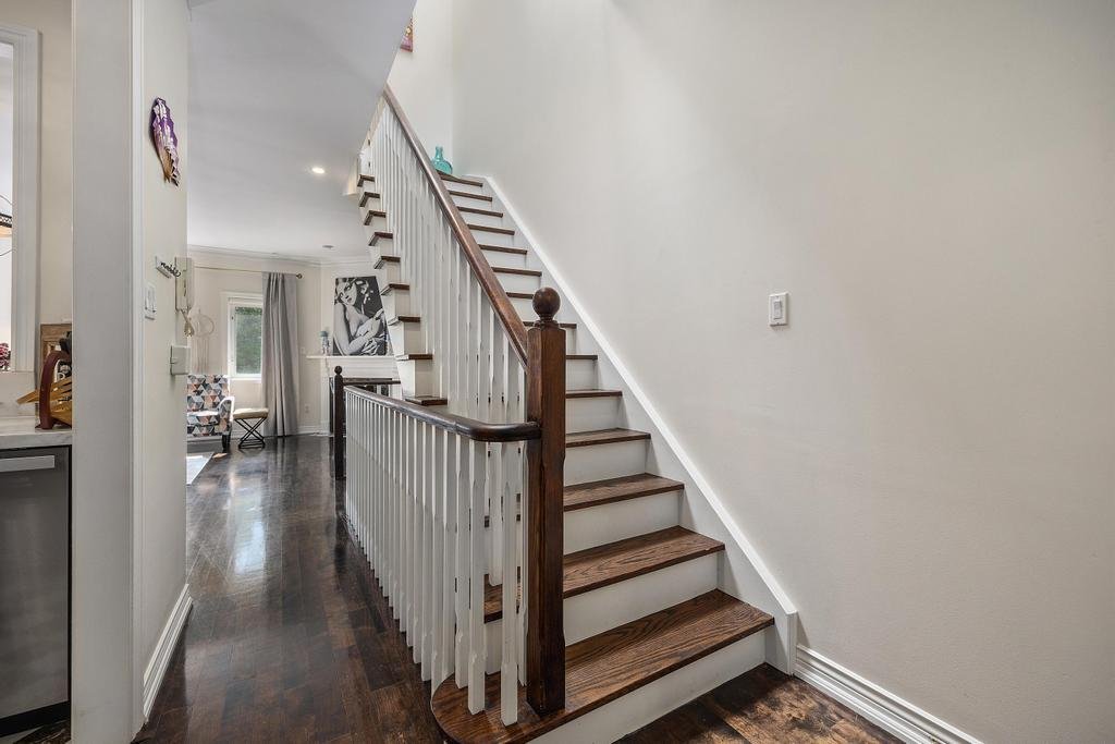 645 Davenport Road - Photo 7