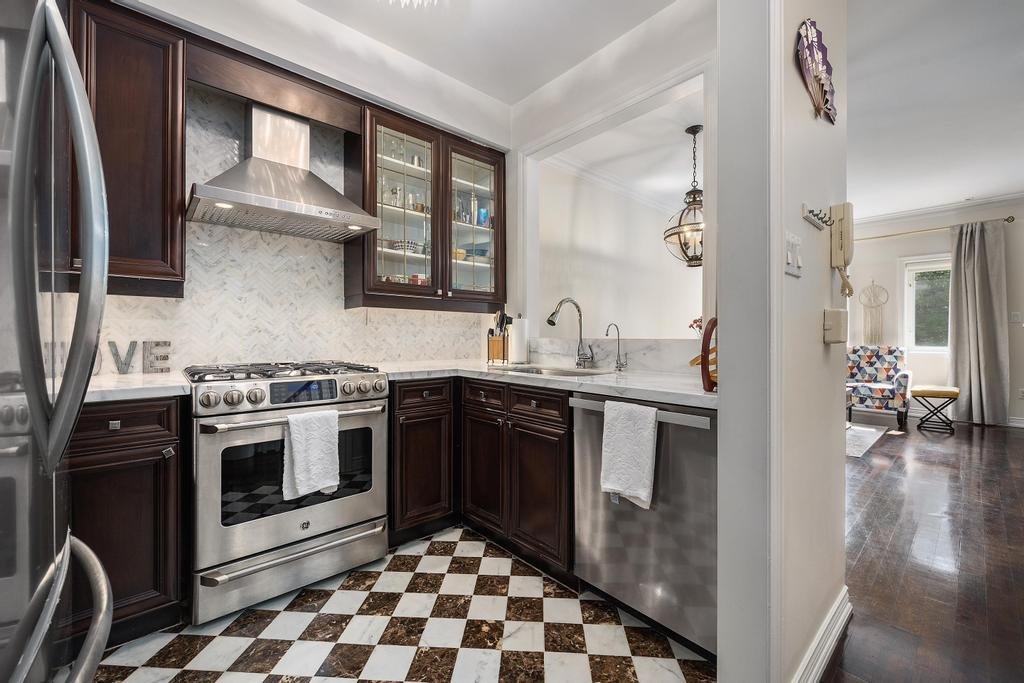 645 Davenport Road - Photo 6