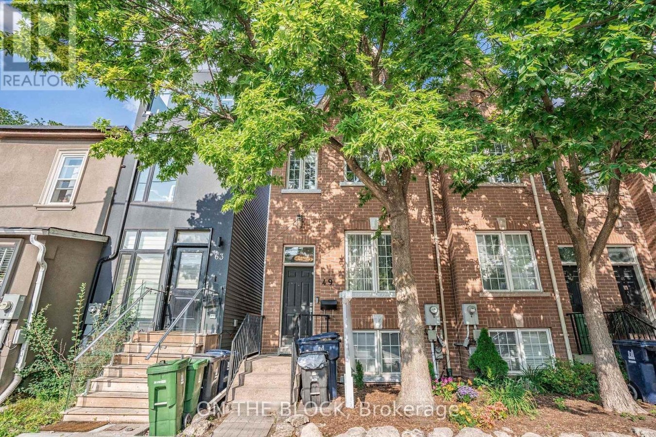 49 LESLIE STREET - Photo 2