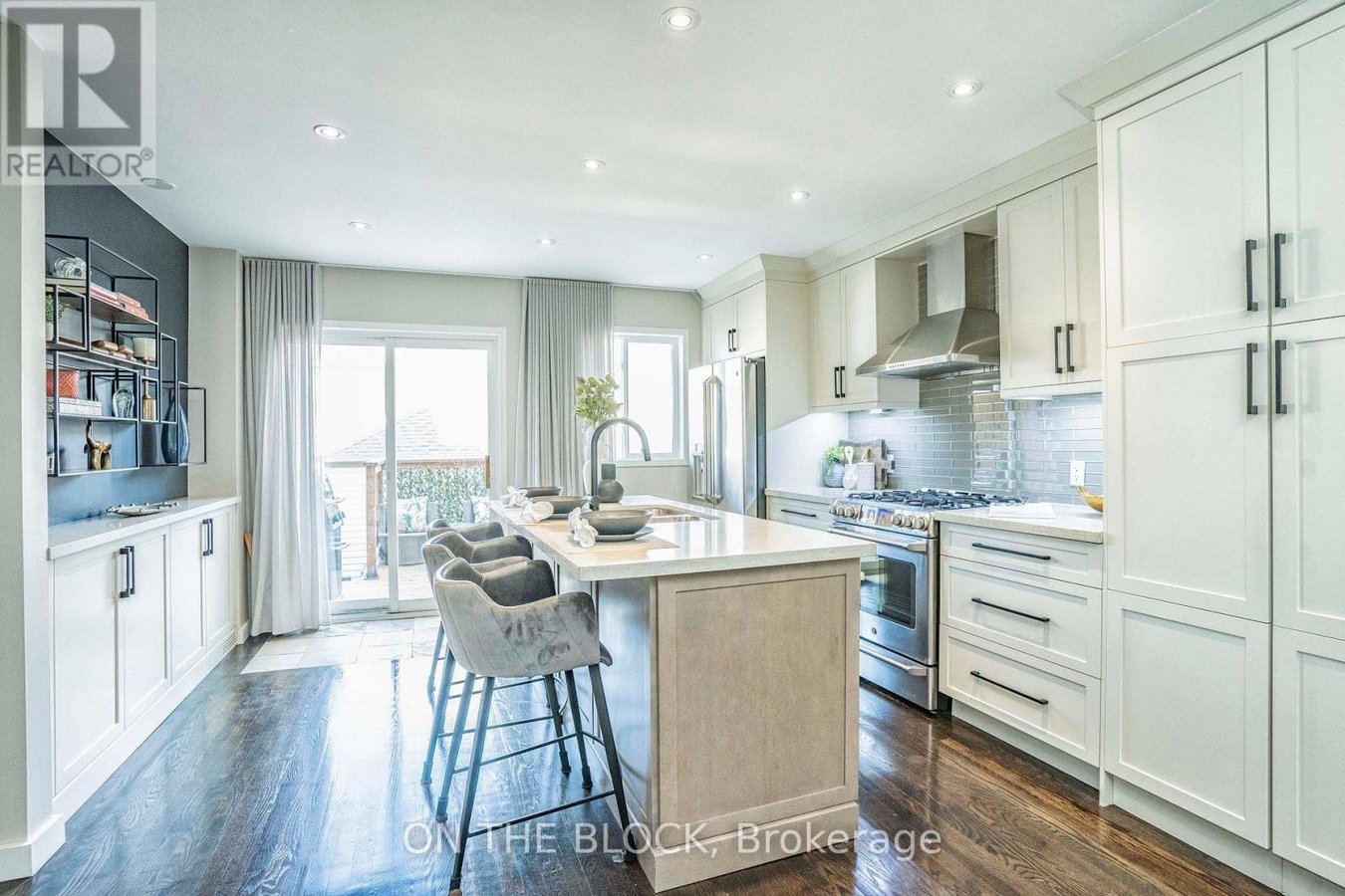 49 LESLIE STREET - Photo 16