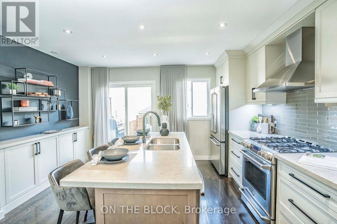 49 LESLIE STREET - Photo 17