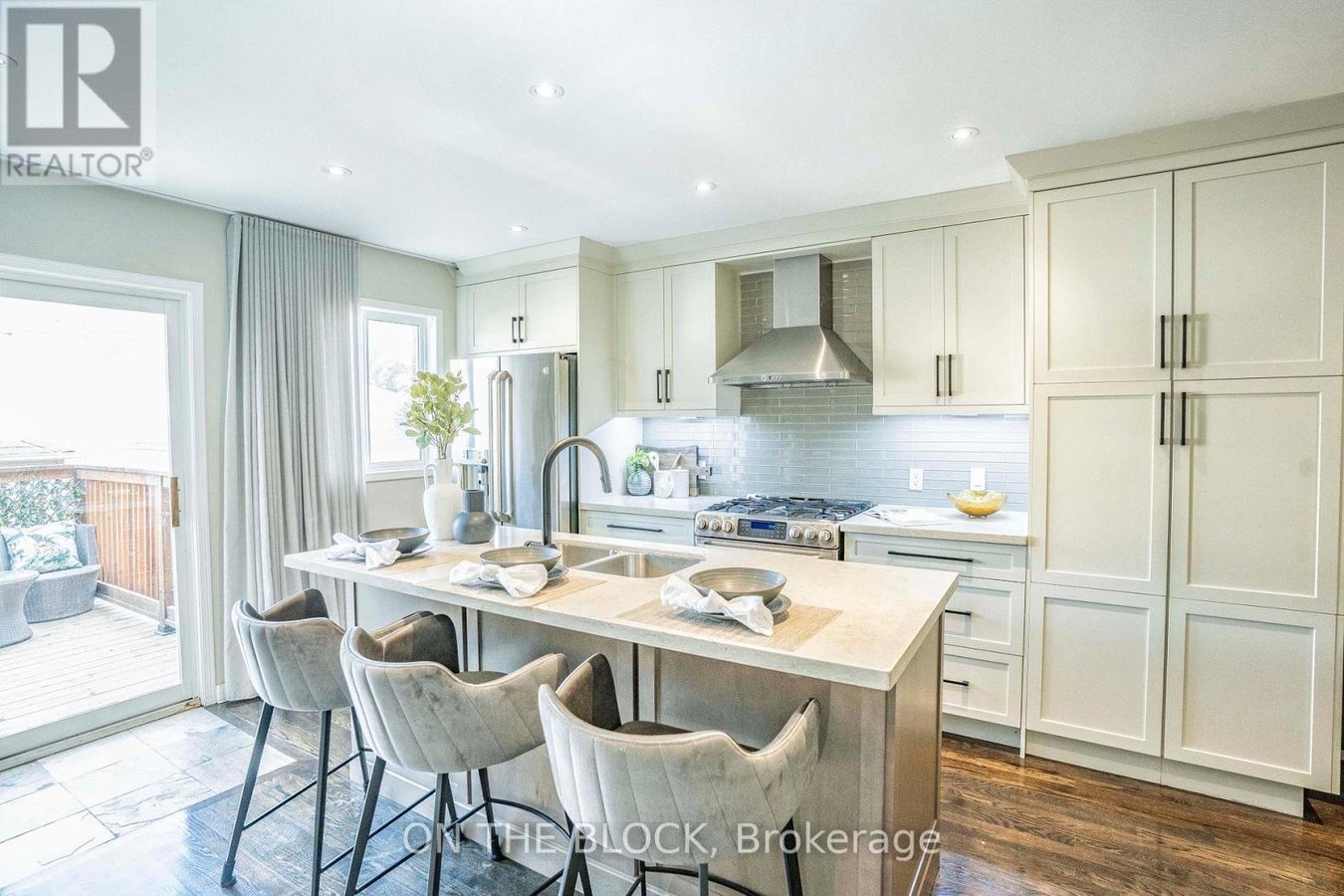 49 LESLIE STREET - Photo 19
