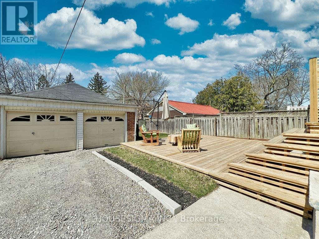 36 HIGHVIEW CRESCENT - Photo 5
