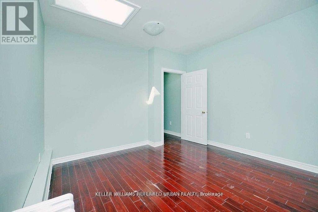 MAIN - 575 DUFFERIN STREET - Photo 4