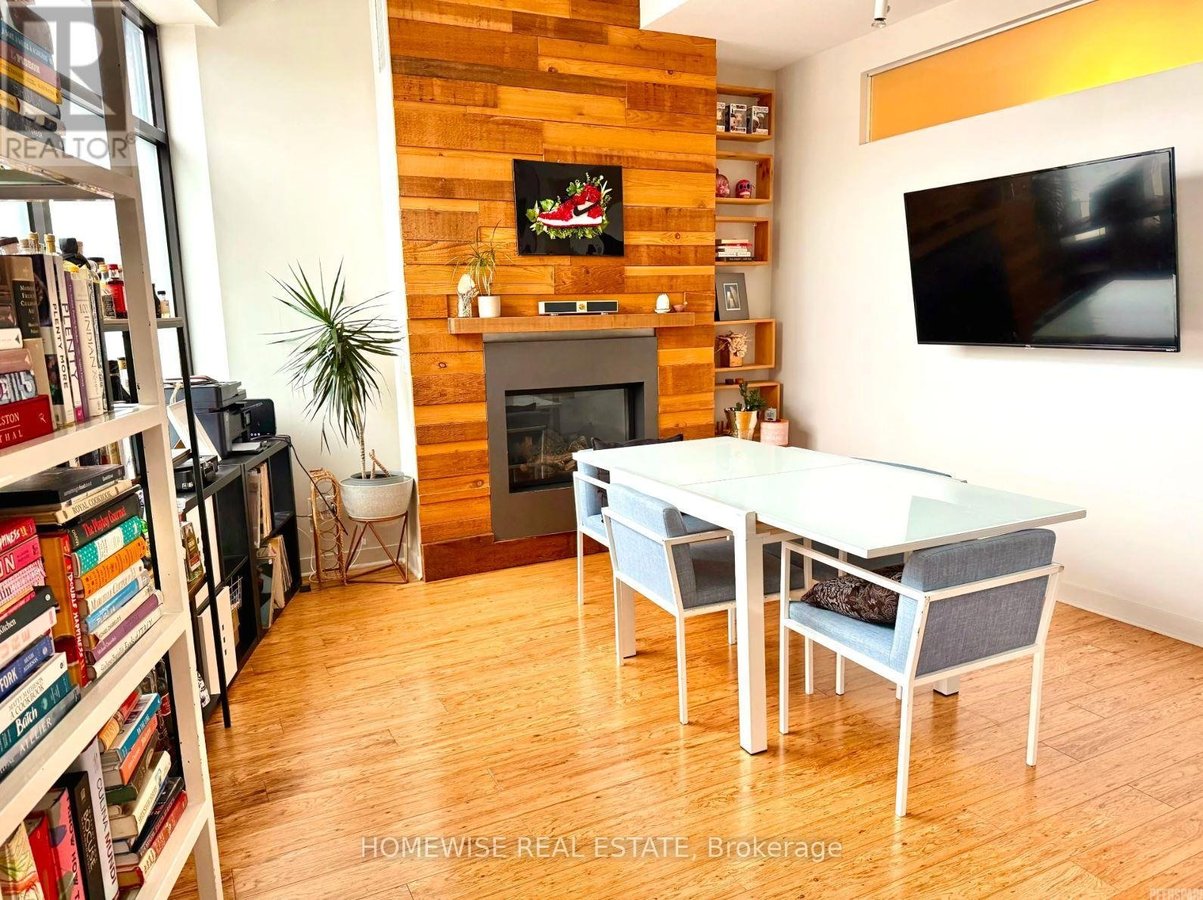 3633 DUNDAS STREET W - Photo 2