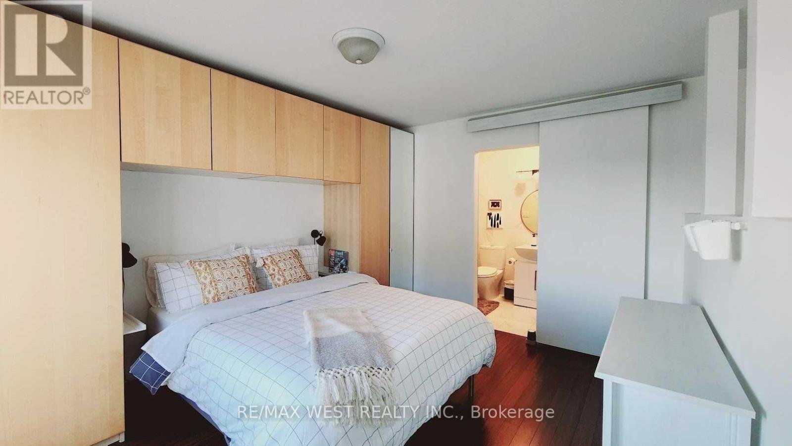 UNIT C - 388 MANNING AVENUE - Photo 10