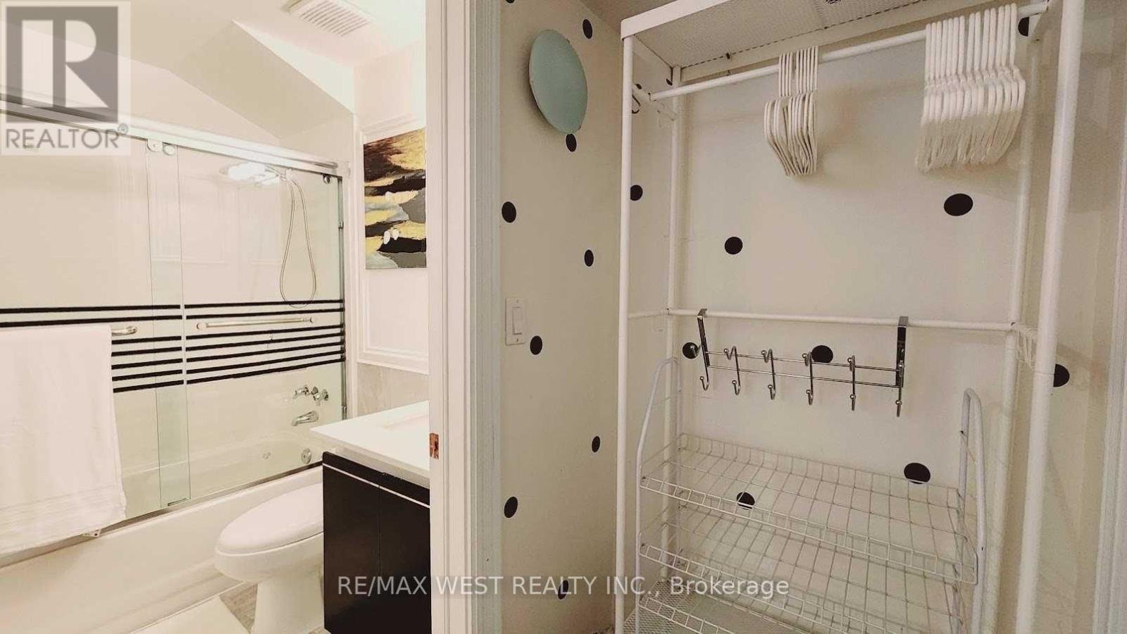 UNIT C - 388 MANNING AVENUE - Photo 18