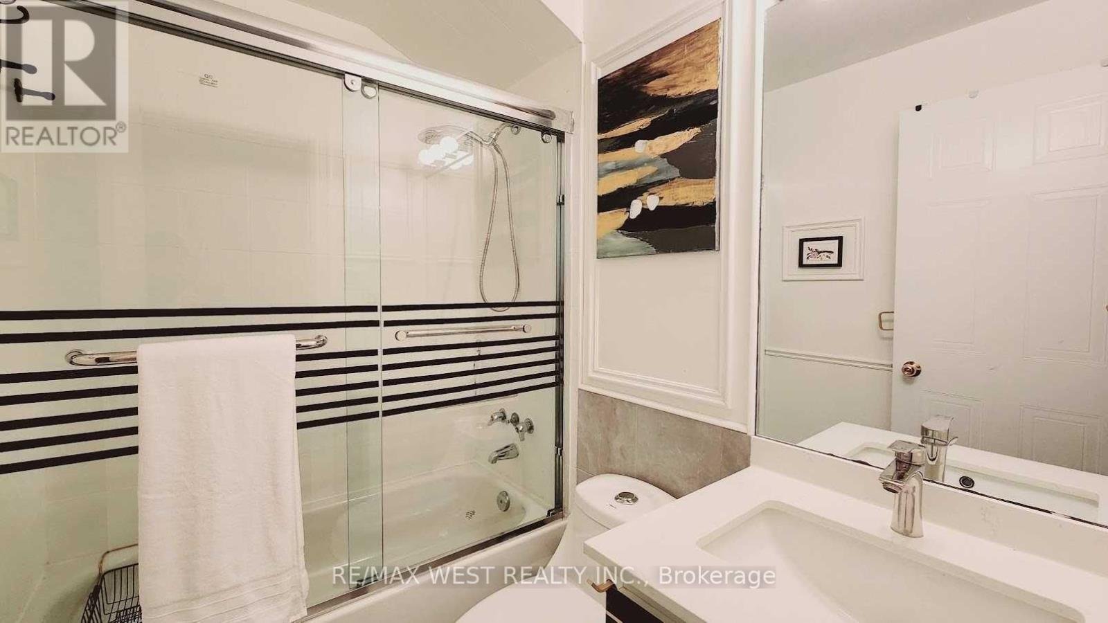 UNIT C - 388 MANNING AVENUE - Photo 19