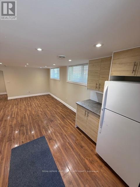 10 FALLINGDALE CRESCENT - Photo 5